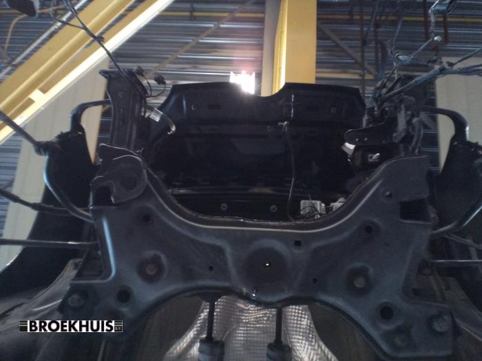 Gebruikte Subframe Volkswagen Up! (121) 1.0 12V 60 Prijs € 50,00 Margeregeling aangeboden door Autobedrijf Broekhuis B.V.