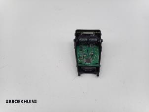 Gebruikte Remassistent sensor Volkswagen Up! (121) 1.0 12V 60 Prijs € 20,00 Margeregeling aangeboden door Autobedrijf Broekhuis B.V.