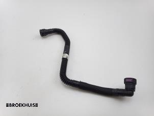 Gebruikte Koelwaterslang Landrover Range Rover Sport (L1) 3.0 V6 P460e Prijs € 45,00 Margeregeling aangeboden door Autobedrijf Broekhuis B.V.