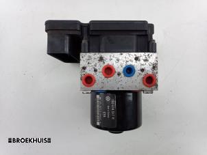 Gebruikte ABS Pomp Volkswagen Transporter T5 2.0 TDI DRF Prijs € 163,35 Inclusief btw aangeboden door Autobedrijf Broekhuis B.V.