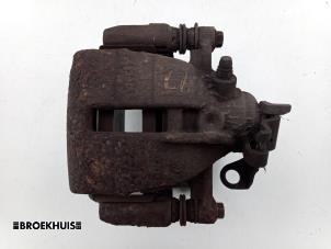 Gebruikte Remklauw (Tang) links-achter Volkswagen Transporter T5 2.0 TDI DRF Prijs € 30,25 Inclusief btw aangeboden door Autobedrijf Broekhuis B.V.