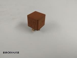 Gebruikte Relais Opel Meriva Mk.I Prijs € 10,00 Margeregeling aangeboden door Autobedrijf Broekhuis B.V.