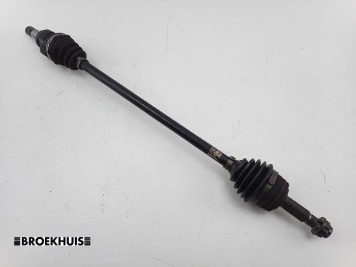 Gebruikte Aandrijfas rechts-voor Citroen C1 1.0 Vti 68 12V Prijs € 25,00 Margeregeling aangeboden door Autobedrijf Broekhuis B.V.