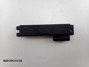Gebruikte Keyless entry antenne Landrover Range Rover Sport (L1) 3.0 V6 P460e Prijs € 15,00 Margeregeling aangeboden door Autobedrijf Broekhuis B.V.