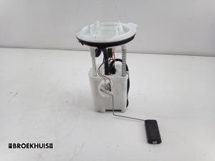 Gebruikte Tank element Pomp Volkswagen Golf V (1K1) 1.6 FSI 16V Prijs € 50,00 Margeregeling aangeboden door Autobedrijf Broekhuis B.V.