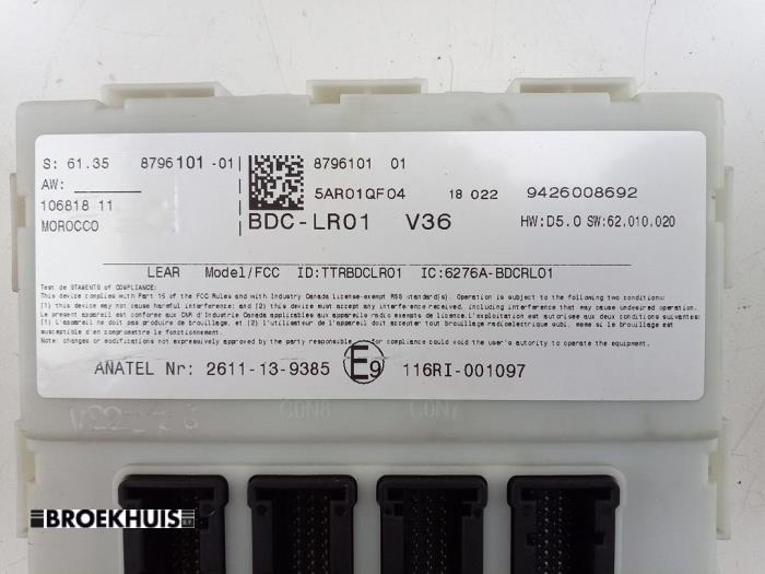 Computer Body Control van een MINI Mini (F55) 1.5 12V One D 2018