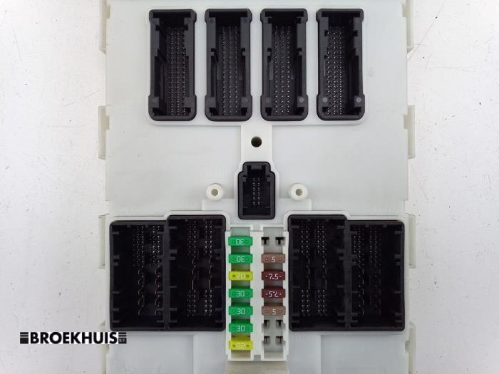 Computer Body Control van een MINI Mini (F55) 1.5 12V One D 2018
