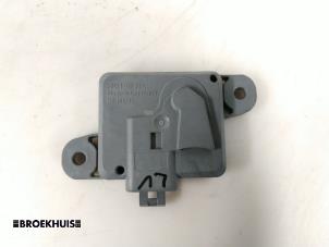 Gebruikte Airbag Sensor Saab 9-3 I (YS3D) 2.0t 16V Ecopower Prijs € 25,00 Margeregeling aangeboden door Autobedrijf Broekhuis B.V.