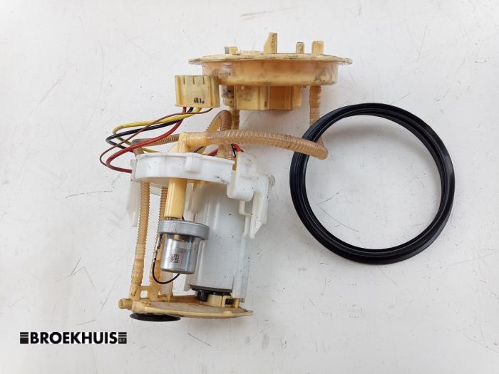 Gebruikte Tank element Pomp Audi A4 Avant (B9) 2.0 TDI 16V Quattro Prijs € 75,00 Margeregeling aangeboden door Autobedrijf Broekhuis B.V.