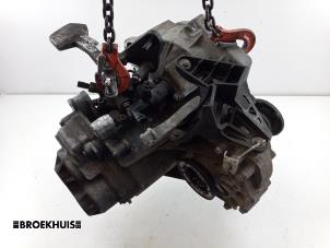 Gebruikte Versnellingsbak Skoda Superb Combi (3TAC/TAF) 1.6 TDI Prijs € 450,00 Margeregeling aangeboden door Autobedrijf Broekhuis B.V.