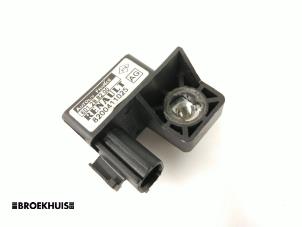 Gebruikte Sensor Airbag Renault Scénic II (JM) 1.5 dCi 105 Prijs € 20,00 Margeregeling aangeboden door Autobedrijf Broekhuis B.V.