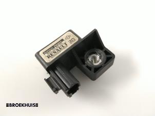 Gebruikte Airbag Sensor Renault Scénic II (JM) 1.6 16V Prijs € 20,00 Margeregeling aangeboden door Autobedrijf Broekhuis B.V.