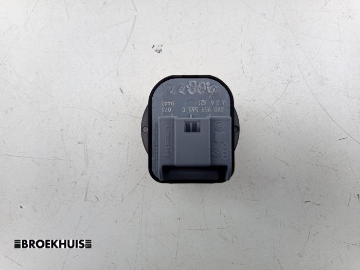 Spiegel Schakelaar van een Skoda Enyaq iV 80 2021