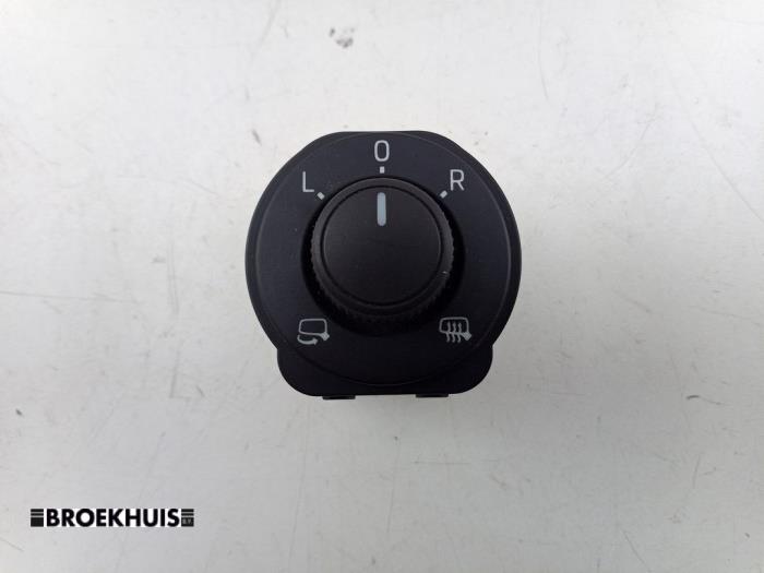 Spiegel Schakelaar van een Skoda Enyaq iV 80 2021