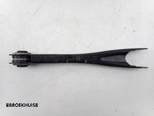 Gebruikte Draagarm rechts-achter Skoda Enyaq iV 80 Prijs € 30,00 Margeregeling aangeboden door Autobedrijf Broekhuis B.V.