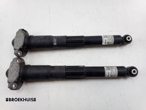 Gebruikte Schokdemper set Skoda Enyaq iV 80 Prijs € 150,00 Margeregeling aangeboden door Autobedrijf Broekhuis B.V.