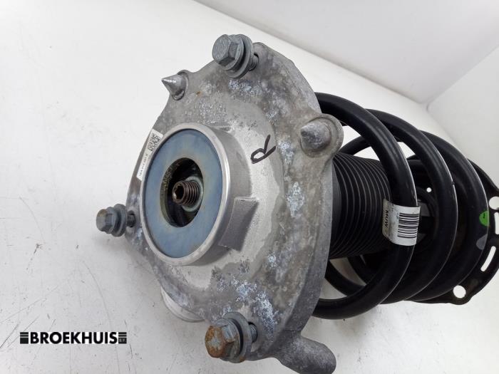 Schokdemperpoot rechts-voor van een Skoda Enyaq iV 80 2021