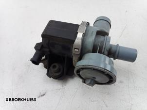 Gebruikte Evap klep BMW 5 serie (G30) 530e iPerformance Prijs € 60,00 Margeregeling aangeboden door Autobedrijf Broekhuis B.V.