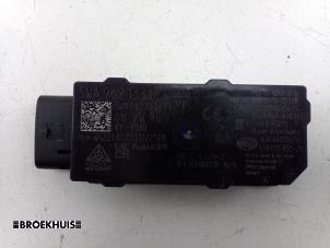 Gebruikte Keyless entry antenne Volkswagen ID.3 (E11/E12) 45 kWh Prijs € 20,00 Margeregeling aangeboden door Autobedrijf Broekhuis B.V.