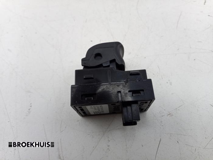 Elektrisch Raam Schakelaar van een BMW 5 serie (G30) 530e iPerformance 2018