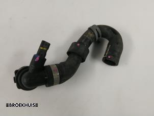 Gebruikte Koelwaterslang Skoda Enyaq iV 80 Prijs € 15,00 Margeregeling aangeboden door Autobedrijf Broekhuis B.V.