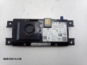 Gebruikte Draadloze oplader Landrover Range Rover Sport (L1) 3.0 V6 P460e Prijs € 125,00 Margeregeling aangeboden door Autobedrijf Broekhuis B.V.