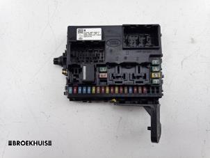 Gebruikte Zekeringkast Landrover Range Rover Sport (L1) 3.0 V6 P460e Prijs € 125,00 Margeregeling aangeboden door Autobedrijf Broekhuis B.V.