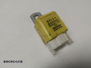 Gebruikte Relais Mitsubishi Canter 3C13 Prijs € 10,00 Margeregeling aangeboden door Autobedrijf Broekhuis B.V.