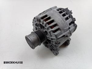 Gebruikte Dynamo Skoda Octavia Combi (5EAC) 1.5 TSI Evo 16V Prijs € 45,00 Margeregeling aangeboden door Autobedrijf Broekhuis B.V.