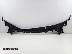 Gebruikte Paravent Tesla Model 3 Long Range AWD 75 kWh Prijs € 40,00 Margeregeling aangeboden door Autobedrijf Broekhuis B.V.