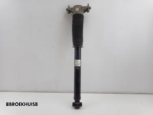 Gebruikte Achterpoot rechts Tesla Model 3 Long Range AWD 75 kWh Prijs € 40,00 Margeregeling aangeboden door Autobedrijf Broekhuis B.V.