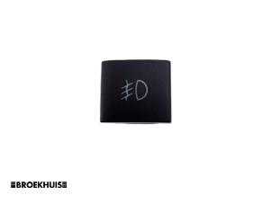 Gebruikte Schakelaar Mistlamp Saab 9-5 Estate (YS3E) 1.9 TiD 16V Prijs € 20,00 Margeregeling aangeboden door Autobedrijf Broekhuis B.V.