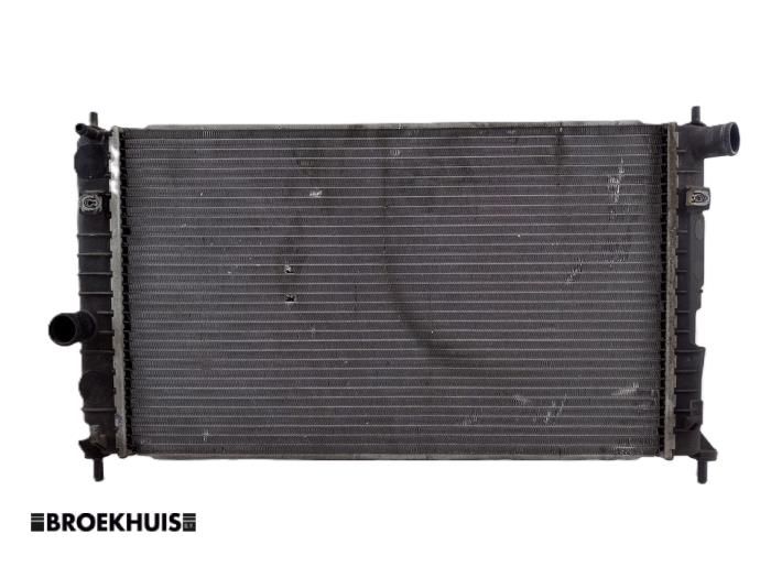 Gebruikte Radiateur Saab 9-5 Estate (YS3E) 1.9 TiD 16V Prijs € 50,00 Margeregeling aangeboden door Autobedrijf Broekhuis B.V.