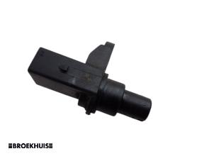 Gebruikte Nokkenas Sensor BMW 7 serie (E65/E66/E67) 745i,Li 4.4 V8 32V Prijs € 25,00 Margeregeling aangeboden door Autobedrijf Broekhuis B.V.
