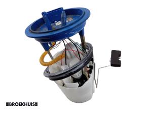 Gebruikte Tank element Pomp Skoda Octavia Combi (5EAC) 1.5 TSI Evo 16V Prijs € 25,00 Margeregeling aangeboden door Autobedrijf Broekhuis B.V.