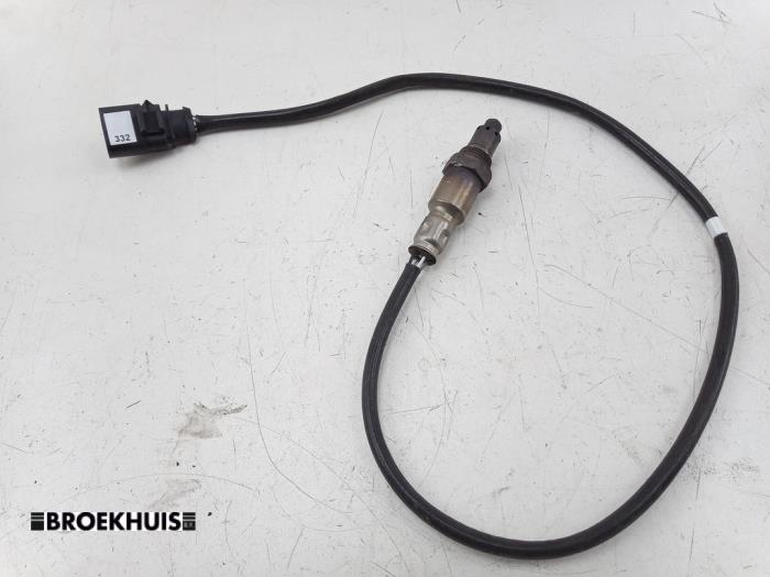 Gebruikte Lambda Sonde Skoda Octavia Combi (5EAC) 1.5 TSI Evo 16V Prijs € 20,00 Margeregeling aangeboden door Autobedrijf Broekhuis B.V.
