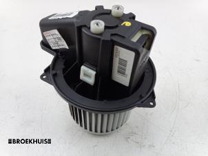 Gebruikte Kachel Ventilatiemotor Fiat 500 (312) 1.2 Prijs € 30,00 Margeregeling aangeboden door Autobedrijf Broekhuis B.V.