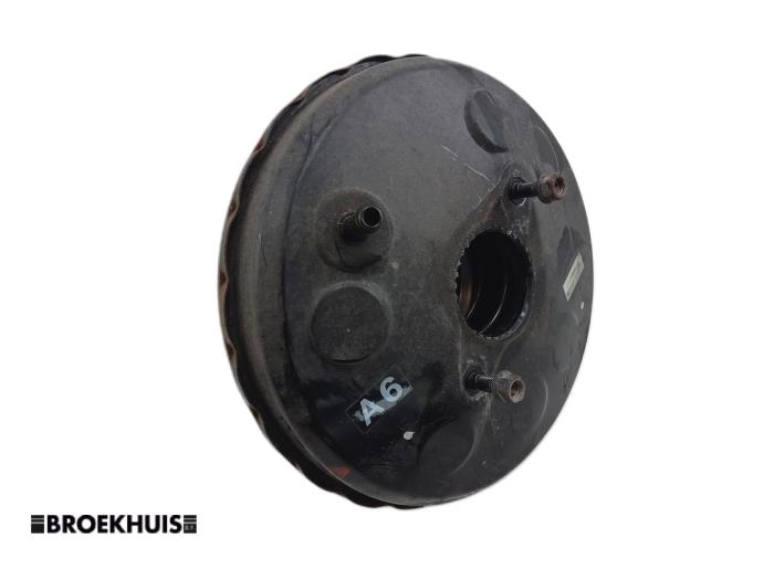Gebruikte Rembekrachtiger Suzuki Celerio (LF) 1.0 12V Prijs € 30,00 Margeregeling aangeboden door Autobedrijf Broekhuis B.V.