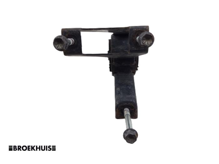 Gebruikte Motorrubber Suzuki Celerio (LF) 1.0 12V Prijs € 25,00 Margeregeling aangeboden door Autobedrijf Broekhuis B.V.