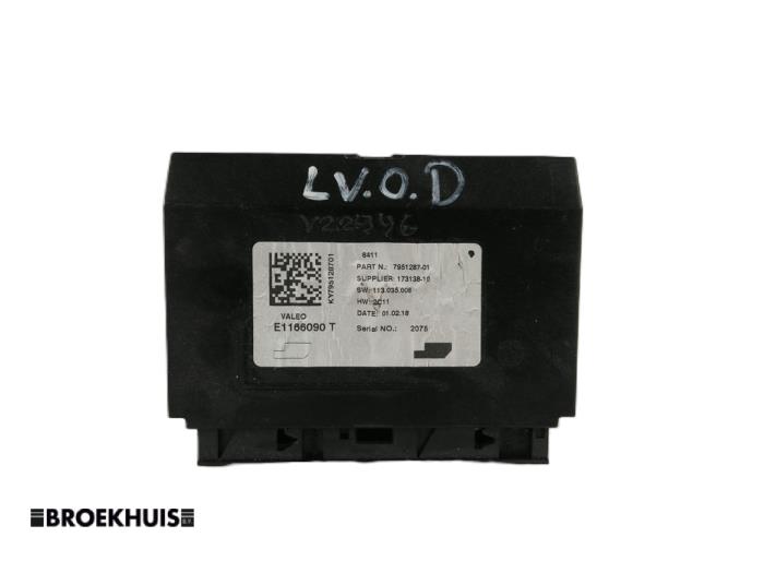 Gebruikte Computer Kachel Mini Mini (F56) 1.5 12V Cooper Prijs € 25,00 Margeregeling aangeboden door Autobedrijf Broekhuis B.V.