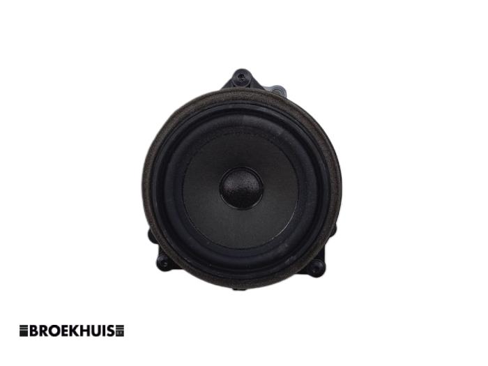 Gebruikte Luidspreker Mini Mini (F56) 1.5 12V Cooper Prijs € 25,00 Margeregeling aangeboden door Autobedrijf Broekhuis B.V.