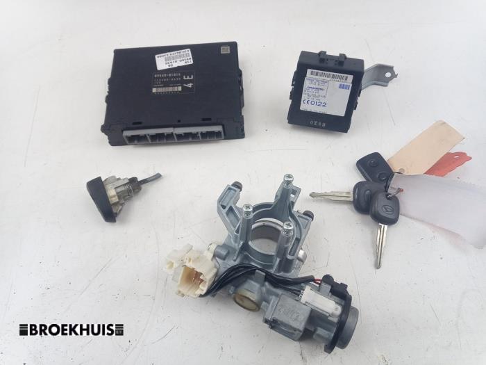 Gebruikte Computer Inspuit Daihatsu Sirion 2 (M3) 1.0 12V DVVT Prijs € 100,00 Margeregeling aangeboden door Autobedrijf Broekhuis B.V.