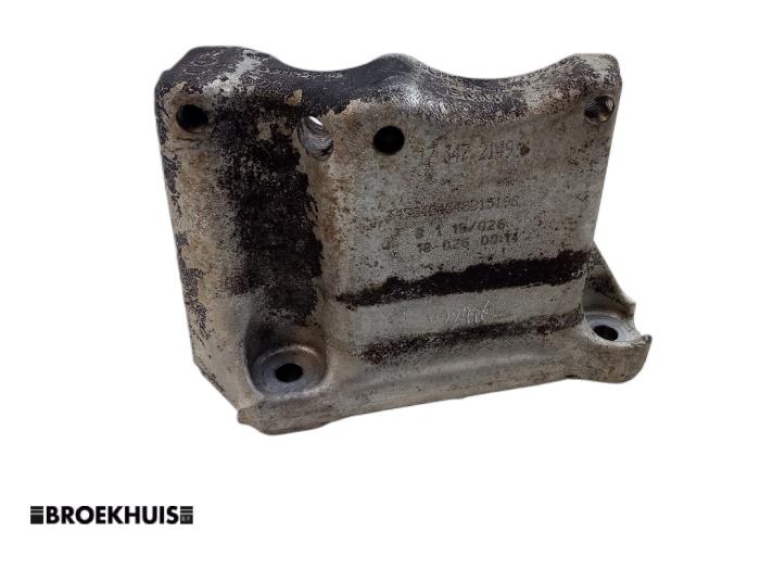 Gebruikte Motorsteun Mini Mini (F56) 1.5 12V Cooper Prijs € 20,00 Margeregeling aangeboden door Autobedrijf Broekhuis B.V.