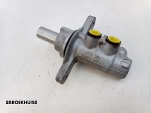 Gebruikte Hoofdremcilinder Mini Mini (F56) 1.5 12V Cooper Prijs € 40,00 Margeregeling aangeboden door Autobedrijf Broekhuis B.V.