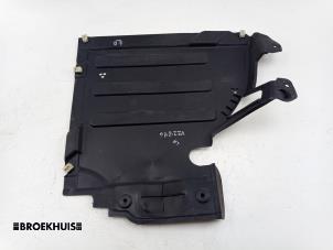 Gebruikte Bodem beschermplaat Mini Mini (F56) 1.5 12V Cooper Prijs € 25,00 Margeregeling aangeboden door Autobedrijf Broekhuis B.V.