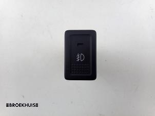 Gebruikte Mistlamp Schakelaar Suzuki Vitara (LY/MY) 1.4 S Turbo 16V Prijs € 10,00 Margeregeling aangeboden door Autobedrijf Broekhuis B.V.
