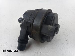 Gebruikte Waterpomp BMW i3 (I01) i3s Prijs € 78,65 Inclusief btw aangeboden door Autobedrijf Broekhuis B.V.