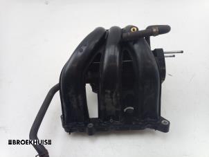 Gebruikte Inlaatspruitstuk Suzuki Splash 1.0 12V Prijs op aanvraag aangeboden door Autobedrijf Broekhuis B.V.