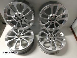 Gebruikte Sportvelgen Set Mercedes GLA AMG (156.9) 2.0 45 AMG Turbo 16V Prijs € 275,00 Margeregeling aangeboden door Autobedrijf Broekhuis B.V.