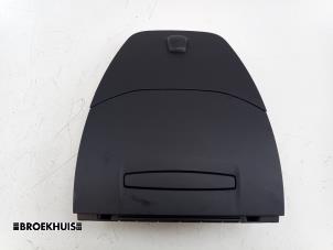 Gebruikte Opbergvak Ford Transit Courier 1.5 TDCi 75 Prijs € 48,40 Inclusief btw aangeboden door Autobedrijf Broekhuis B.V.